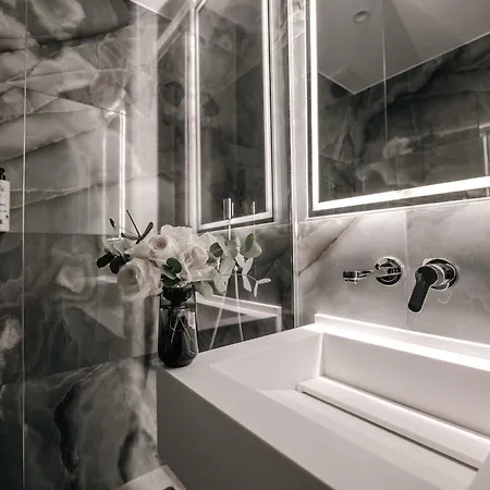 Boe Luxury 4* Sarandë