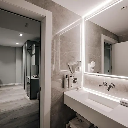 Boe Luxury ホテル Sarandë